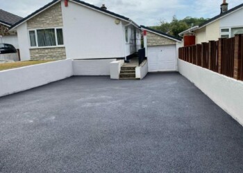 Tarmac Driveways 13